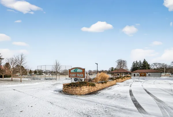 $219,900 | 228 Wolf Drive, Unit 3, Dousman, WI 53118