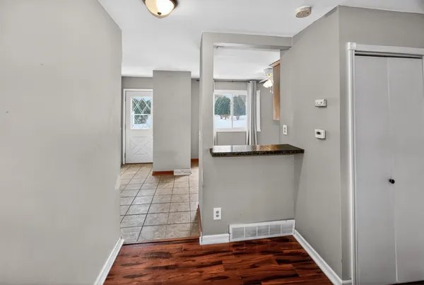 $219,900 | 228 Wolf Drive, Unit 3, Dousman, WI 53118