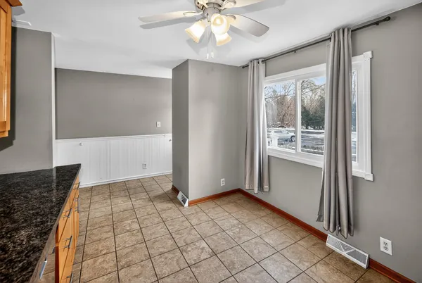 $219,900 | 228 Wolf Drive, Unit 3, Dousman, WI 53118