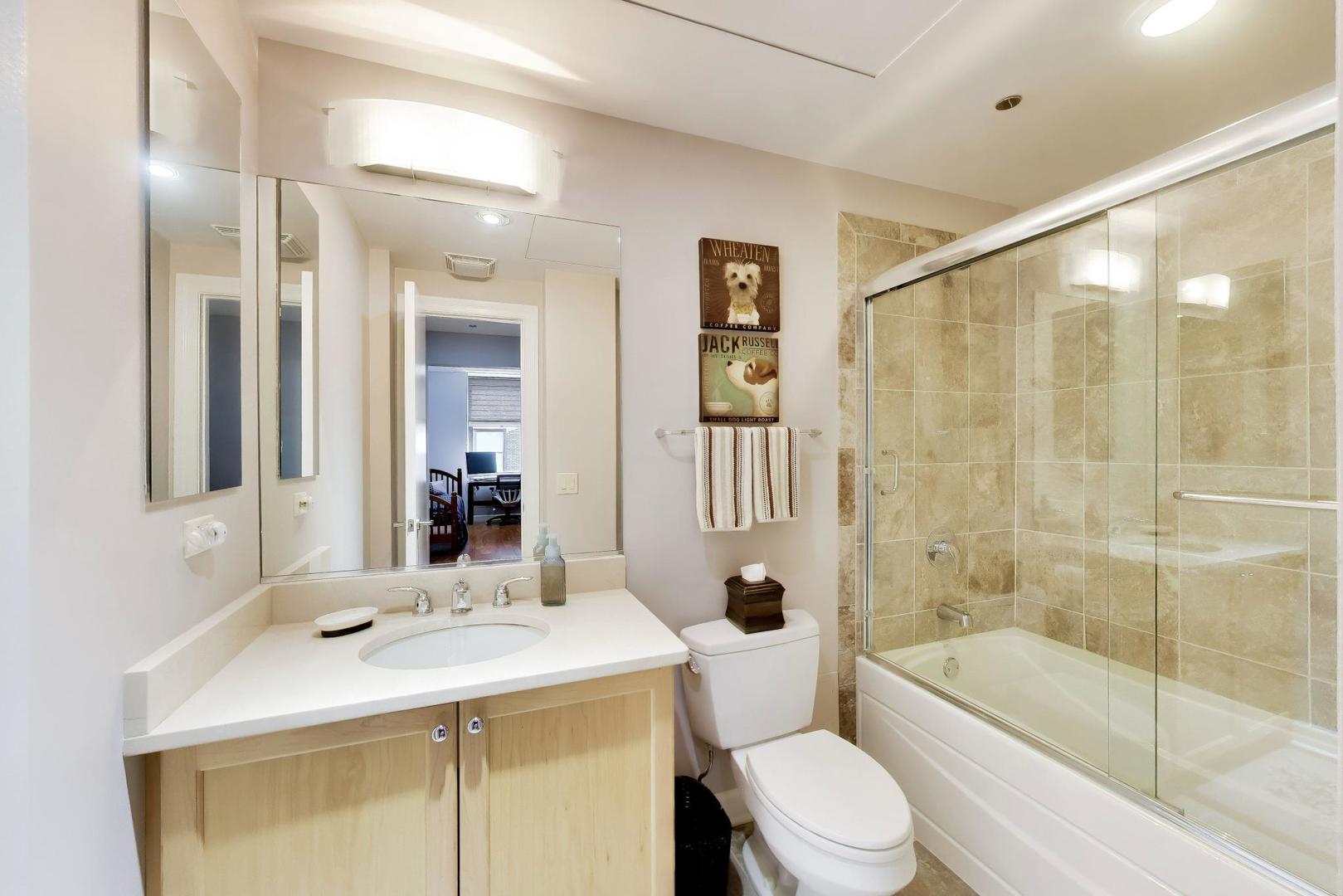 310 South Michigan Avenue, Unit 1705 Chicago, IL 60604 - Photo 20 of 31