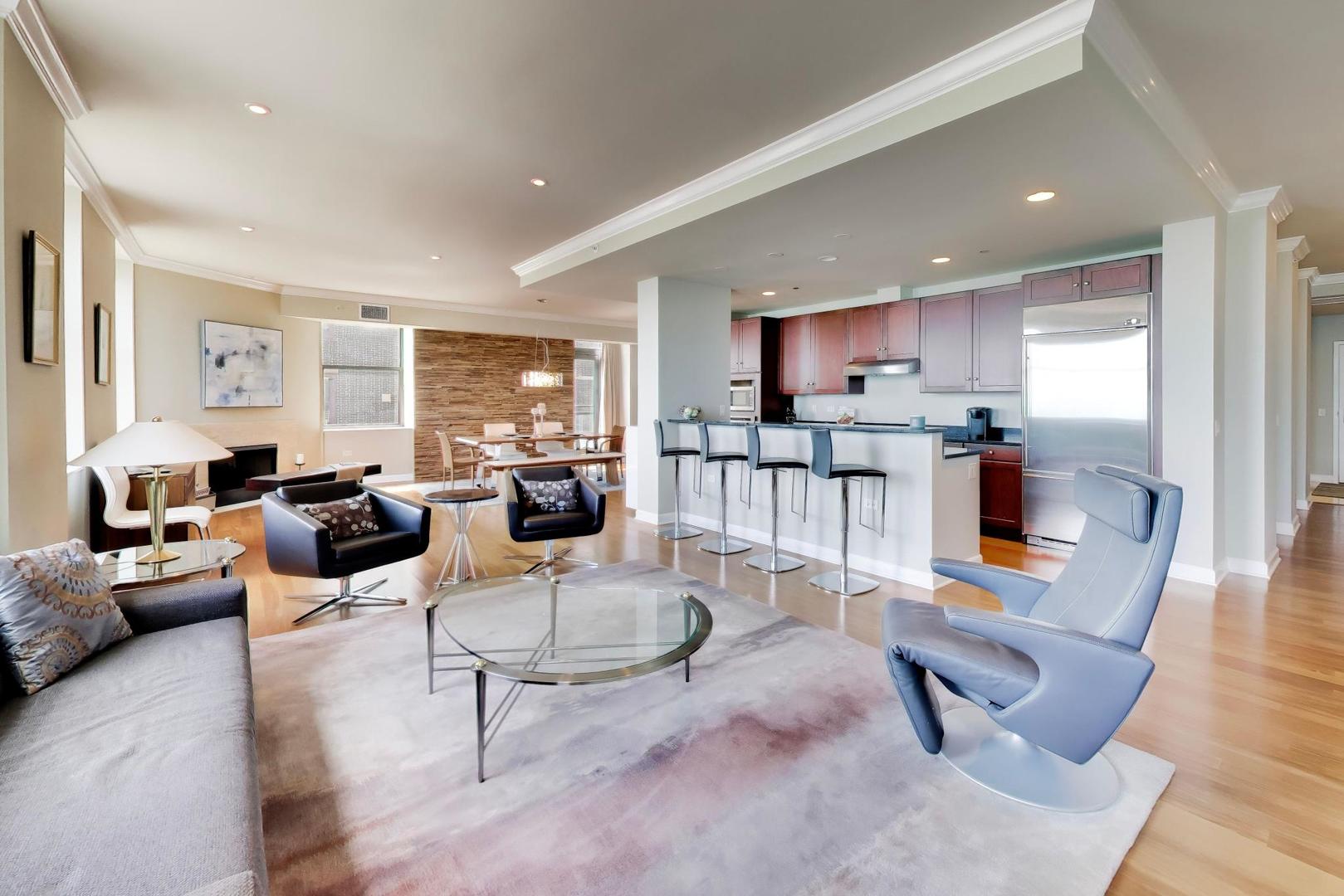 310 South Michigan Avenue, Unit 1705 Chicago, IL 60604 - Photo 4 of 31