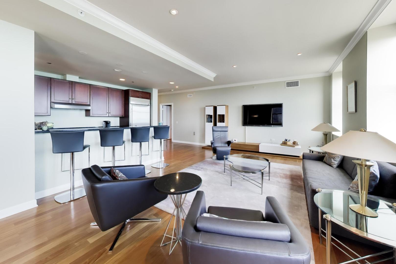 310 South Michigan Avenue, Unit 1705 Chicago, IL 60604 - Photo 5 of 31