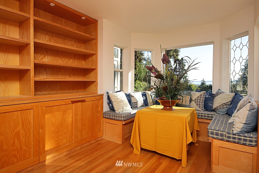 5723 Crow Haven Road Langley, WA 98260 - Photo 7 of 25 a view of a room with gym equipment