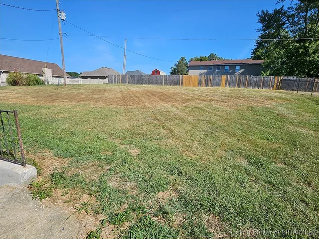 $1,400 | 8004 Manor Drive Northeast, Lanesville, IN 47136