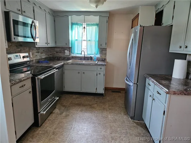 $1,400 | 8004 Manor Drive Northeast, Lanesville, IN 47136