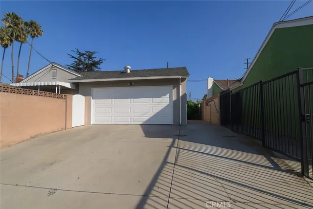 $1,179,000 | 17451 Newland Street, Huntington Beach, CA 92647