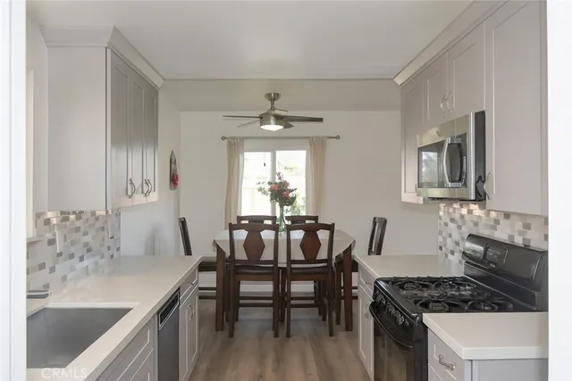 $1,199,000 | 17451 Newland Street, Huntington Beach, CA 92647