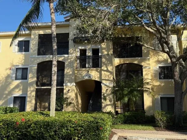 $2,500 | 2730 Anzio Court, Unit 305, Palm Beach Gardens, FL 33410