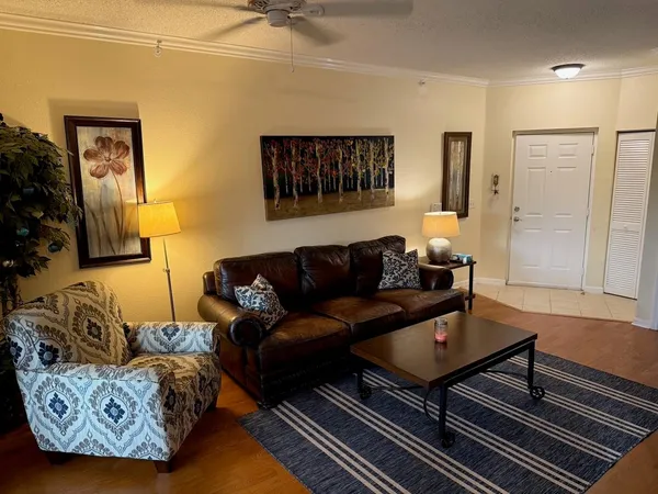 $2,500 | 2730 Anzio Court, Unit 305, Palm Beach Gardens, FL 33410