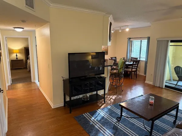 $2,500 | 2730 Anzio Court, Unit 305, Palm Beach Gardens, FL 33410