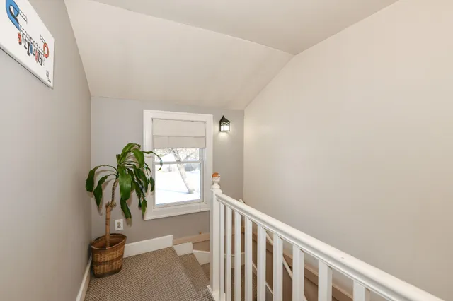 $389,900 | 424 West Luebbe Lane, Glendale, WI 53217