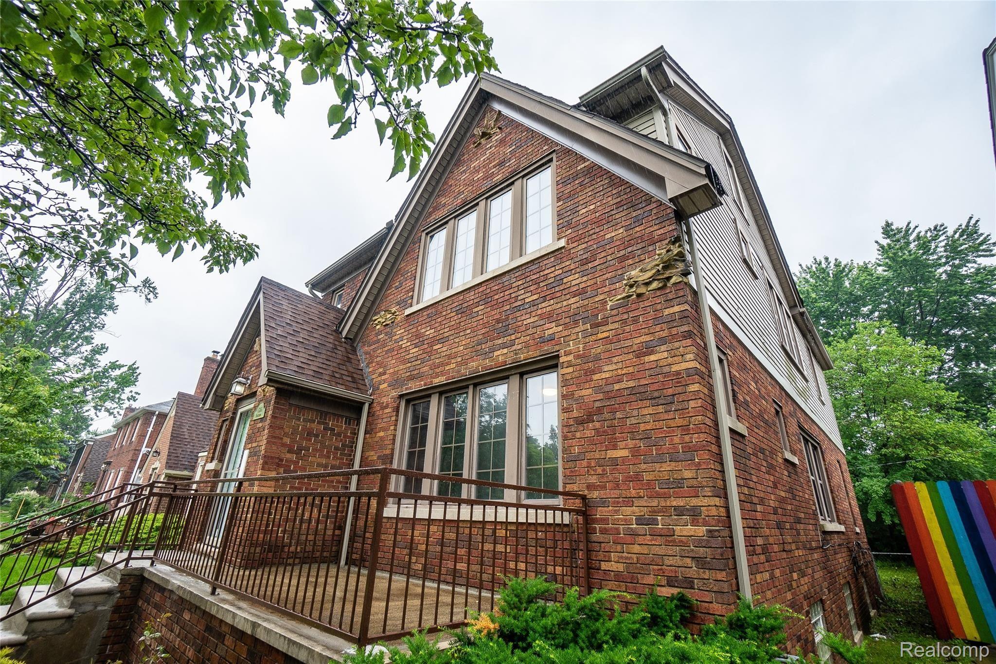 4326 Yorkshire Road Detroit, MI 48224 - Photo 5 of 38 DSC04888.jpg