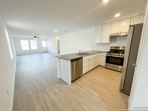 $1,550 | 9811 Sanborn Grist, San Antonio, TX 78254