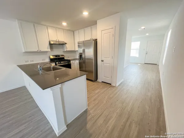 $1,550 | 9811 Sanborn Grist, San Antonio, TX 78254