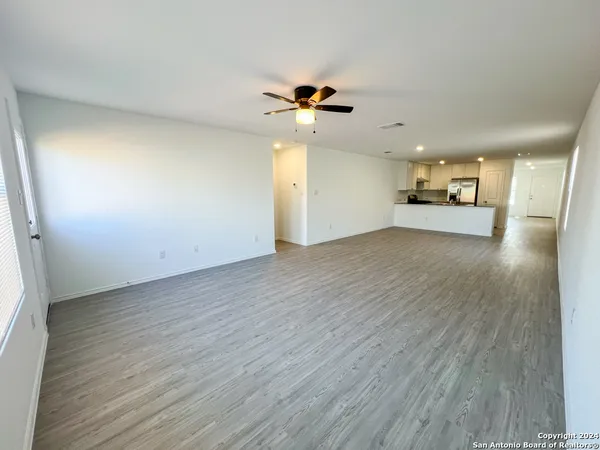 $1,550 | 9811 Sanborn Grist, San Antonio, TX 78254