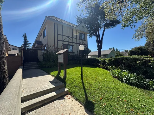 $3,950 | 308 North Chester Avenue, Pasadena, CA 91106