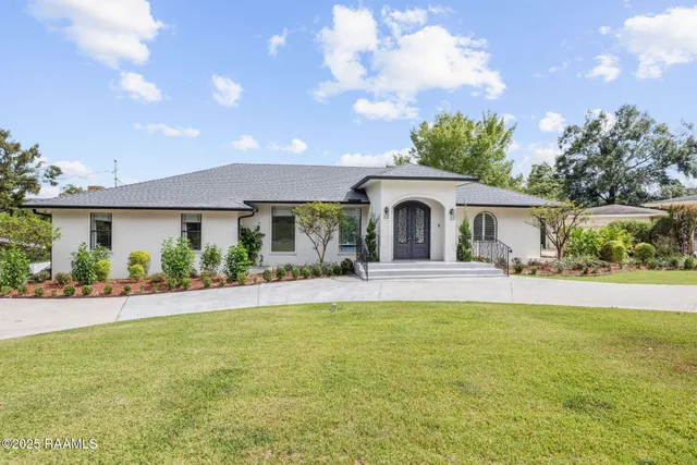 $980,000 | 223 Beverly Drive, Lafayette, LA 70503