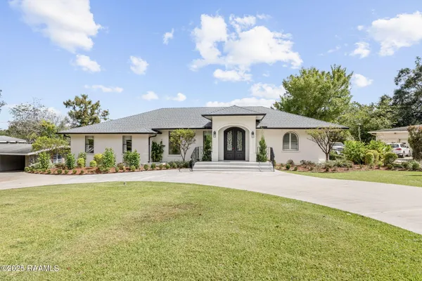 $980,000 | 223 Beverly Drive, Lafayette, LA 70503