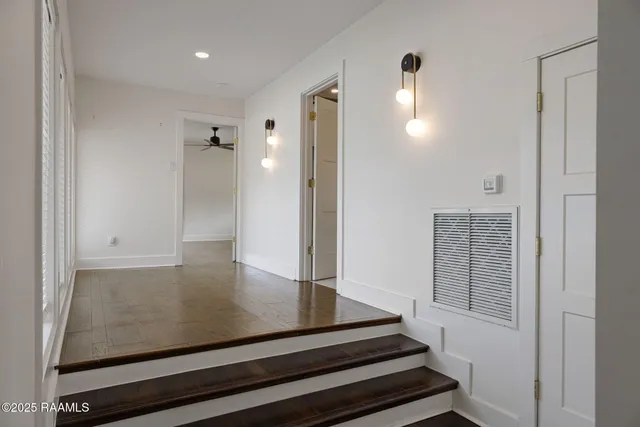 $980,000 | 223 Beverly Drive, Lafayette, LA 70503