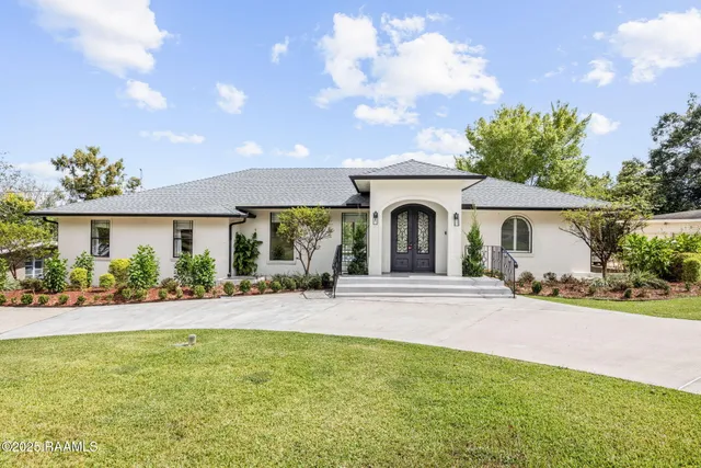$980,000 | 223 Beverly Drive, Lafayette, LA 70503