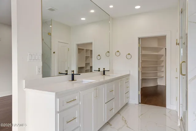 $980,000 | 223 Beverly Drive, Lafayette, LA 70503