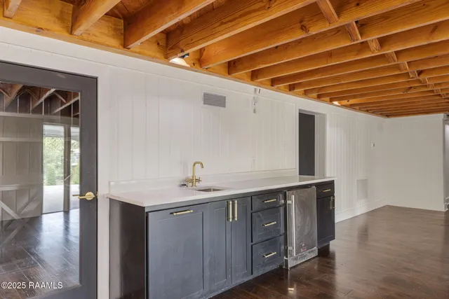 $980,000 | 223 Beverly Drive, Lafayette, LA 70503