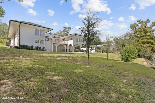 $980,000 | 223 Beverly Drive, Lafayette, LA 70503
