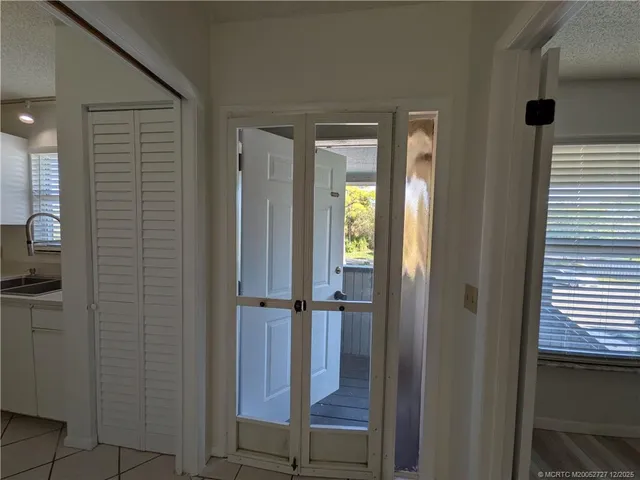 $2,200 | 8291 Southeast Croft Circle, Unit M8, Hobe Sound, FL 33455