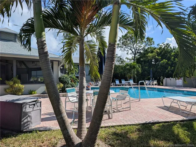 $2,200 | 8291 Southeast Croft Circle, Unit M8, Hobe Sound, FL 33455