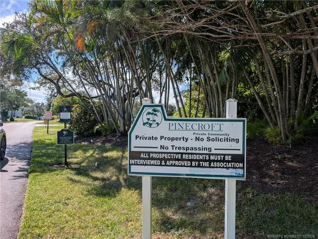 $2,200 | 8291 Southeast Croft Circle, Unit M8, Hobe Sound, FL 33455