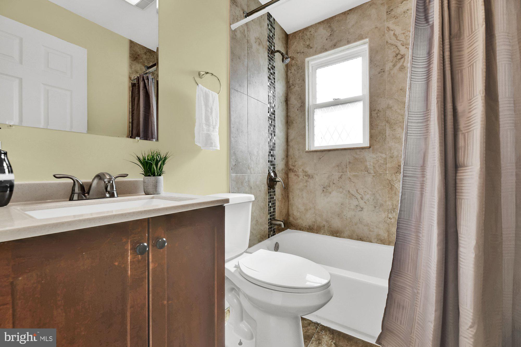 1633 Poles Road Baltimore, MD 21221 - Photo 14 of 27 Hall Bathroom