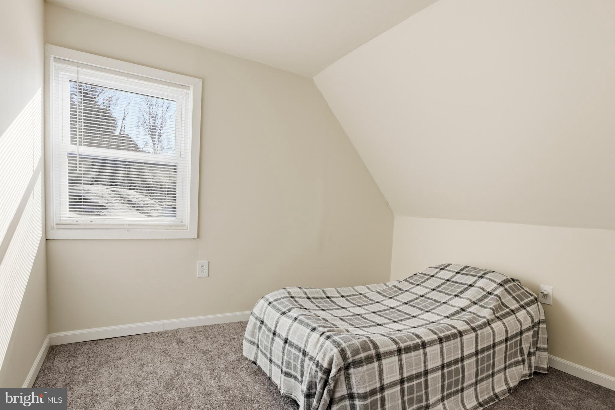 1365 Valley Road Woodlyn, PA 19094 - Photo 16 of 32