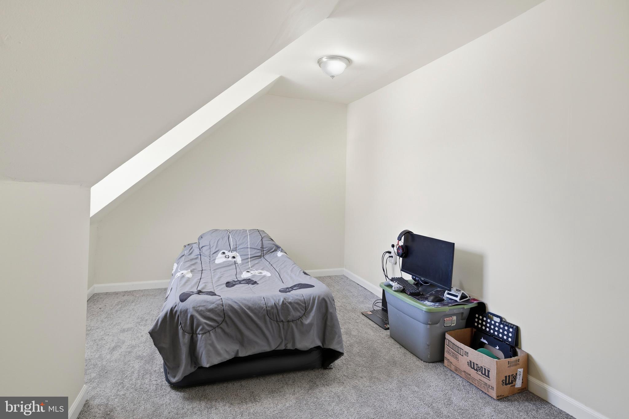 1365 Valley Road Woodlyn, PA 19094 - Photo 18 of 32