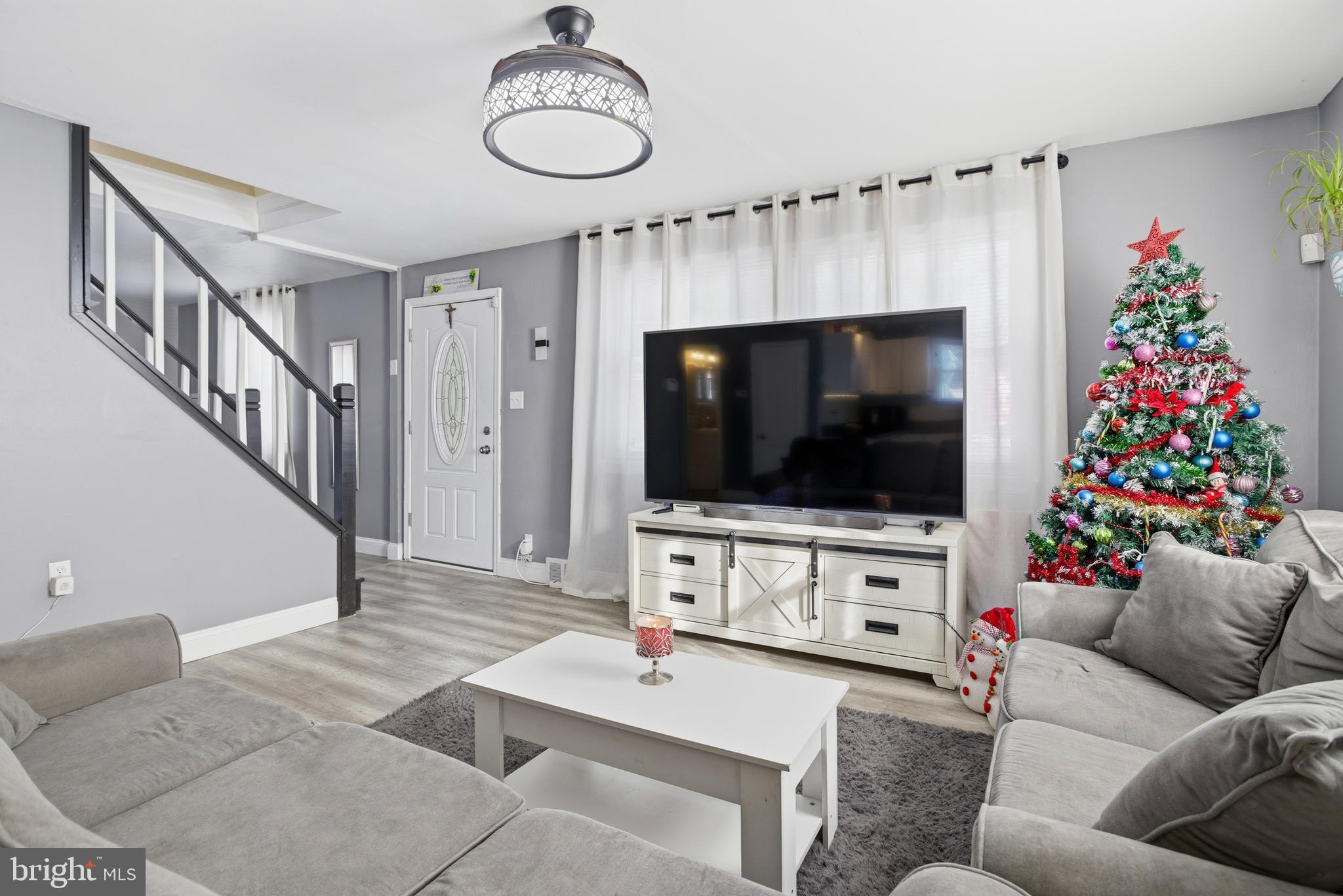 1365 Valley Road Woodlyn, PA 19094 - Photo 3 of 32