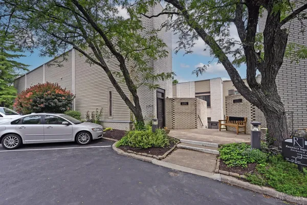 $399,900 | 2396 Dana Avenue, Cincinnati, OH 45208