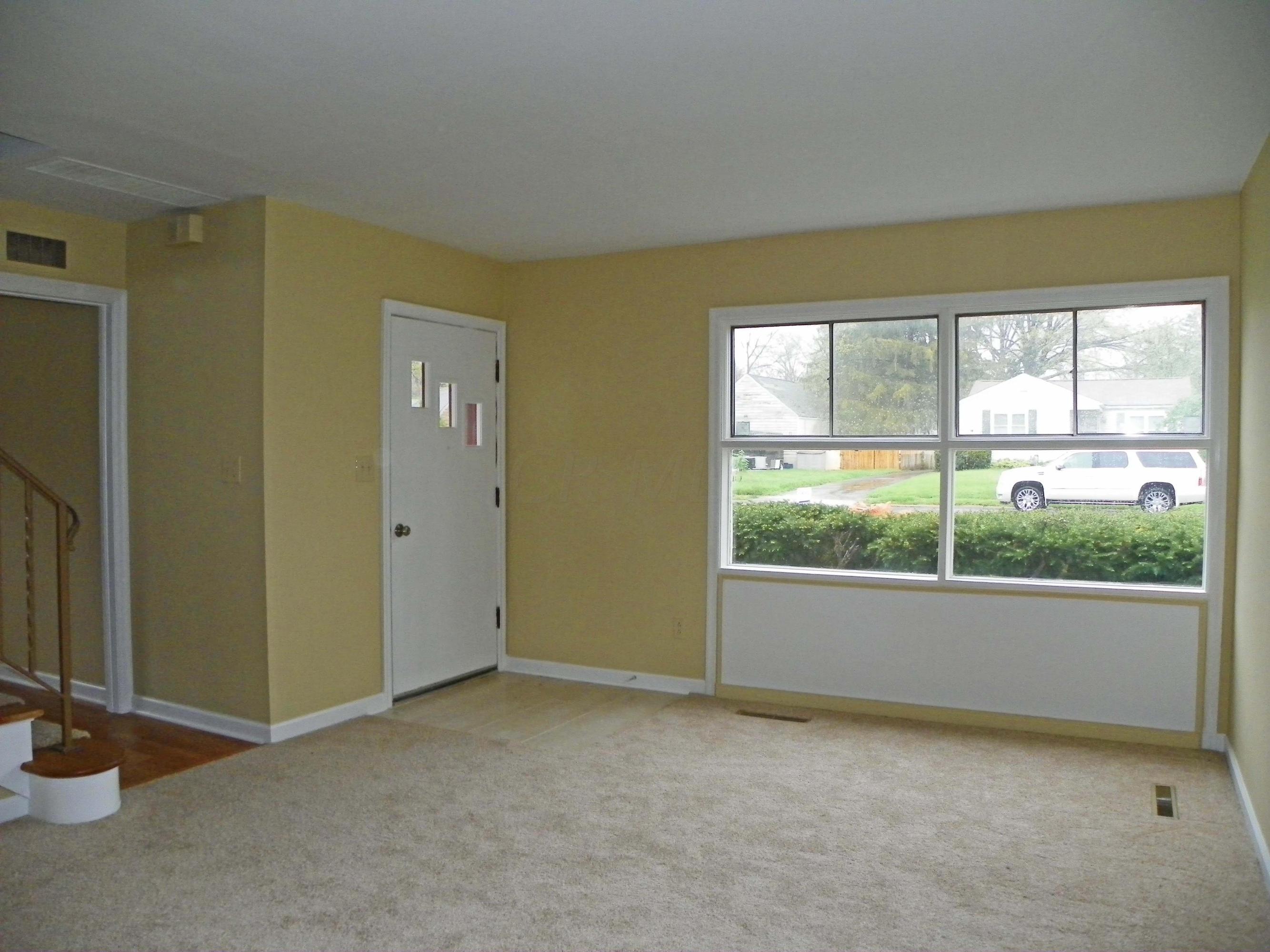 65 North Gould Road Columbus, OH 43209 - Photo 3 of 28