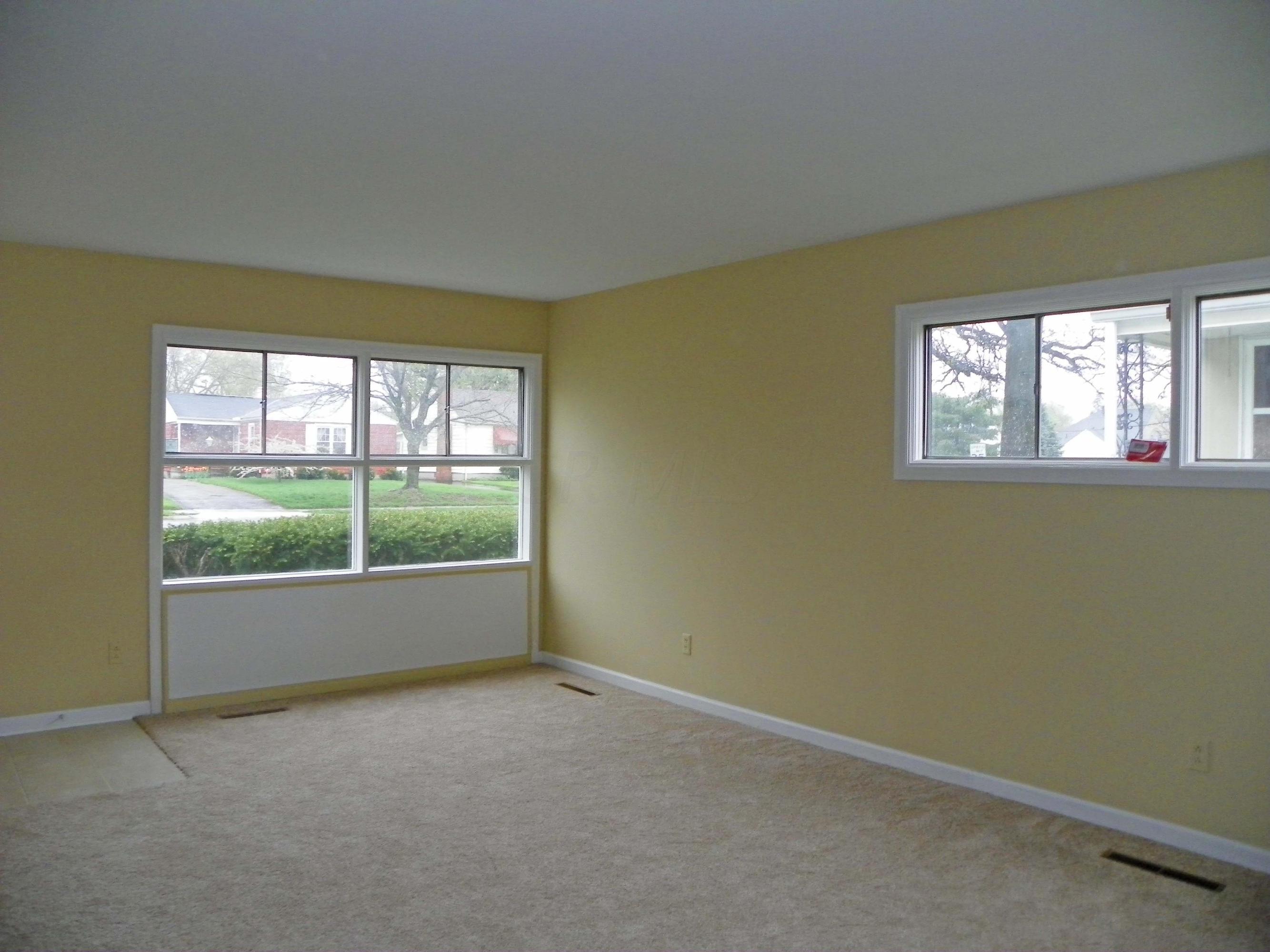 65 North Gould Road Columbus, OH 43209 - Photo 4 of 28