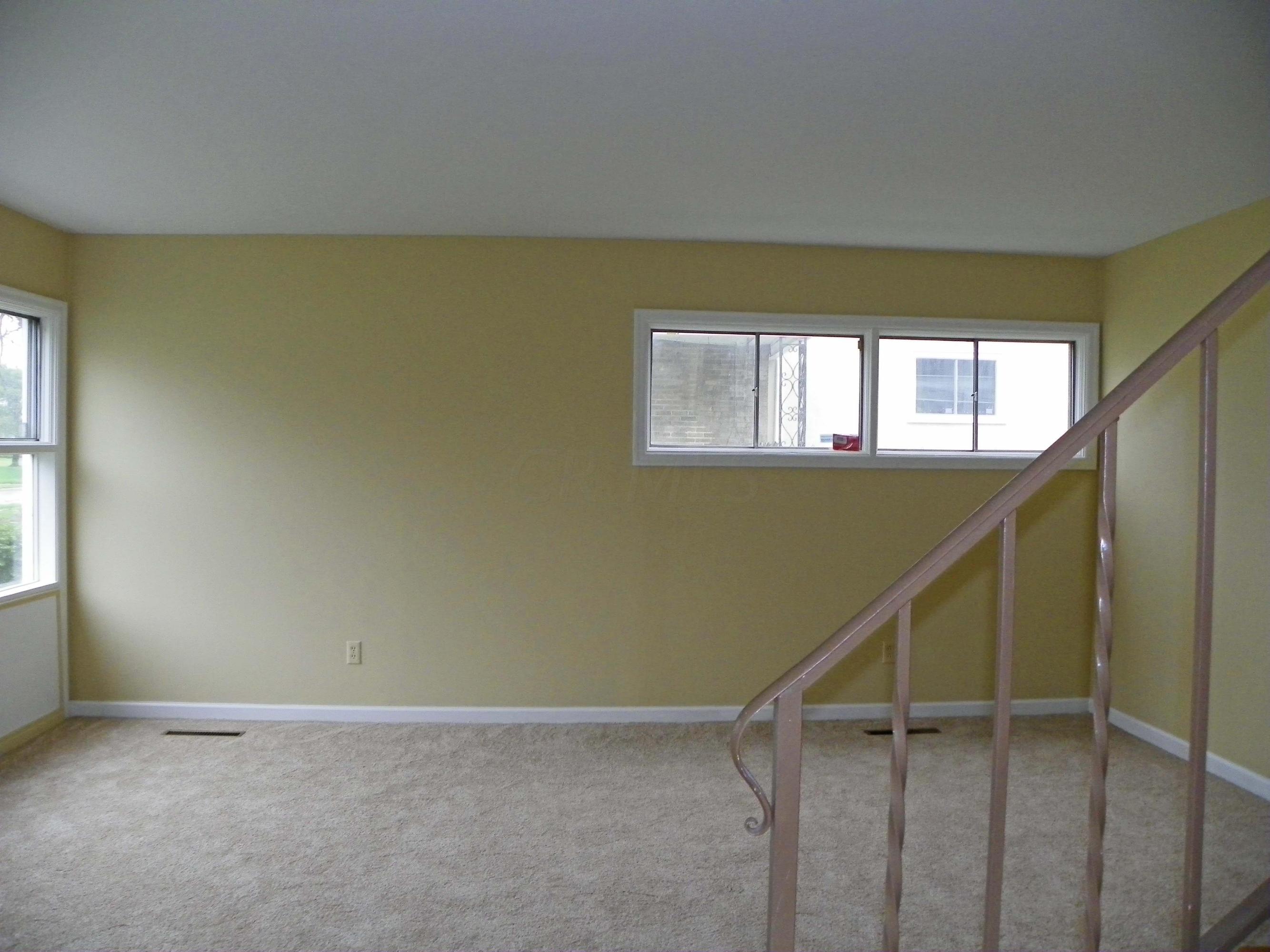 65 North Gould Road Columbus, OH 43209 - Photo 5 of 28