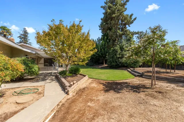 $630,000 | 2641 West Paul Avenue, Fresno, CA 93711