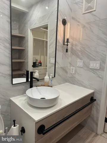 $3,200 | 2665 Prosperity Avenue, Unit 434, Fairfax, VA 22031