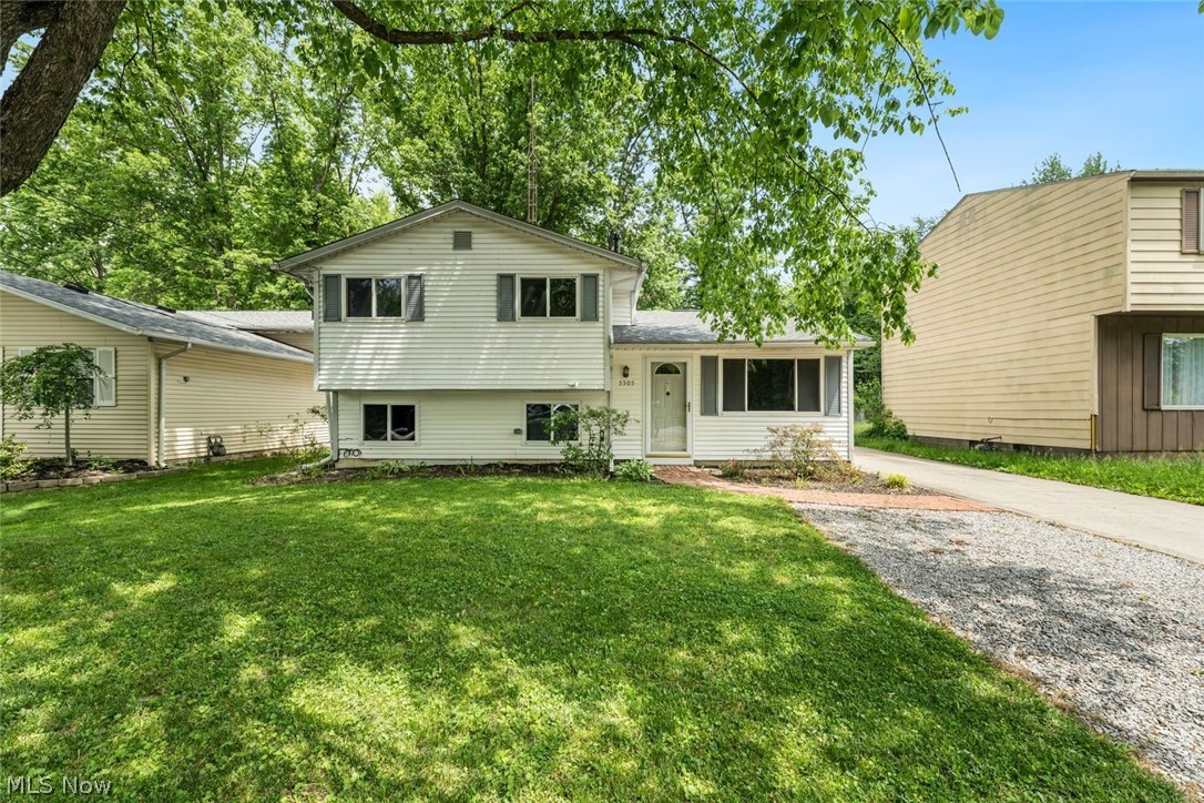 5505 Lear Nagle Road North Ridgeville, OH 44039 - Photo 2 of 34