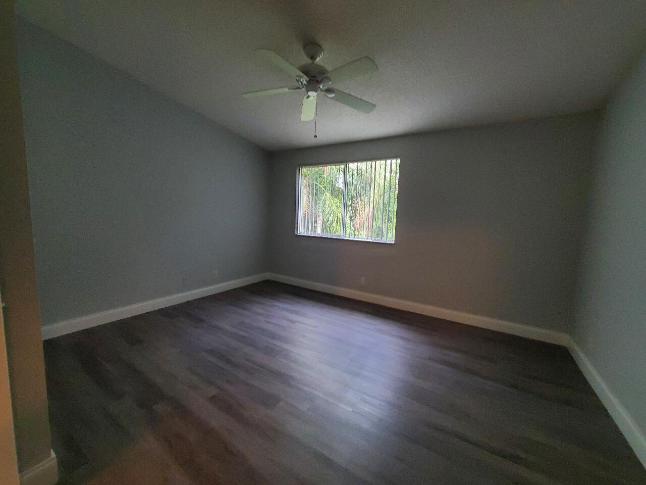 21216 Vía Eden Boca Raton, FL 33433 - Photo 6 of 23 Bedroom