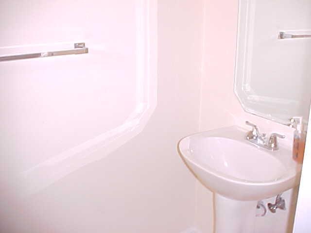 21216 Vía Eden Boca Raton, FL 33433 - Photo 7 of 23 Bathroom