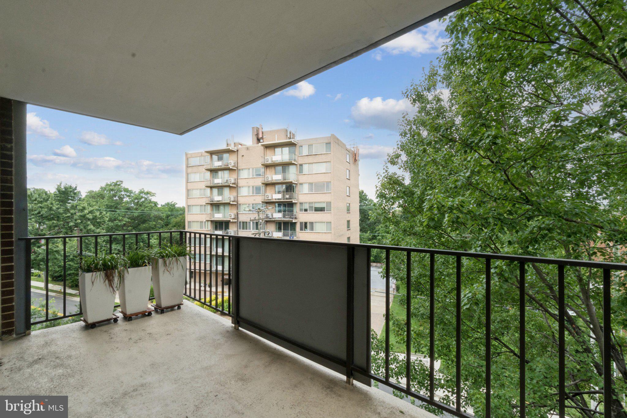 1515 South Arlington Ridge Road, Unit 603 Arlington, VA 22202 - Photo 22 of 39 a view of balcony with city view