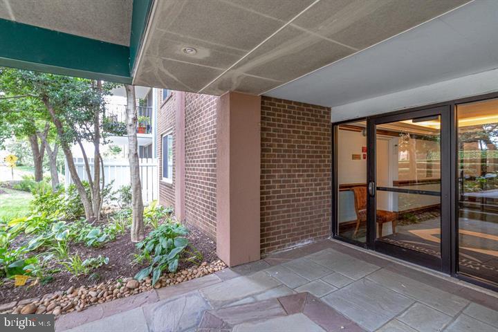 1515 South Arlington Ridge Road, Unit 603 Arlington, VA 22202 - Photo 29 of 39