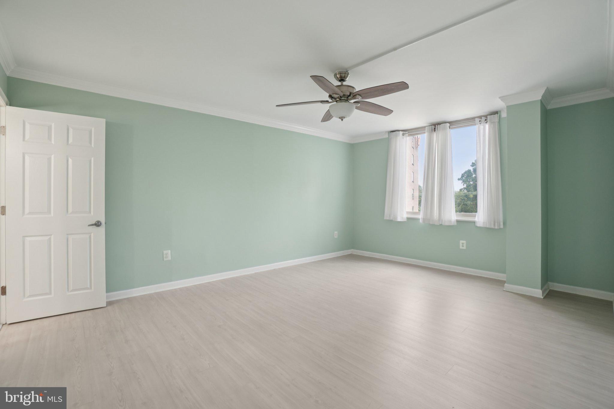 1515 South Arlington Ridge Road, Unit 603 Arlington, VA 22202 - Photo 10 of 39 a view of an empty room with a window