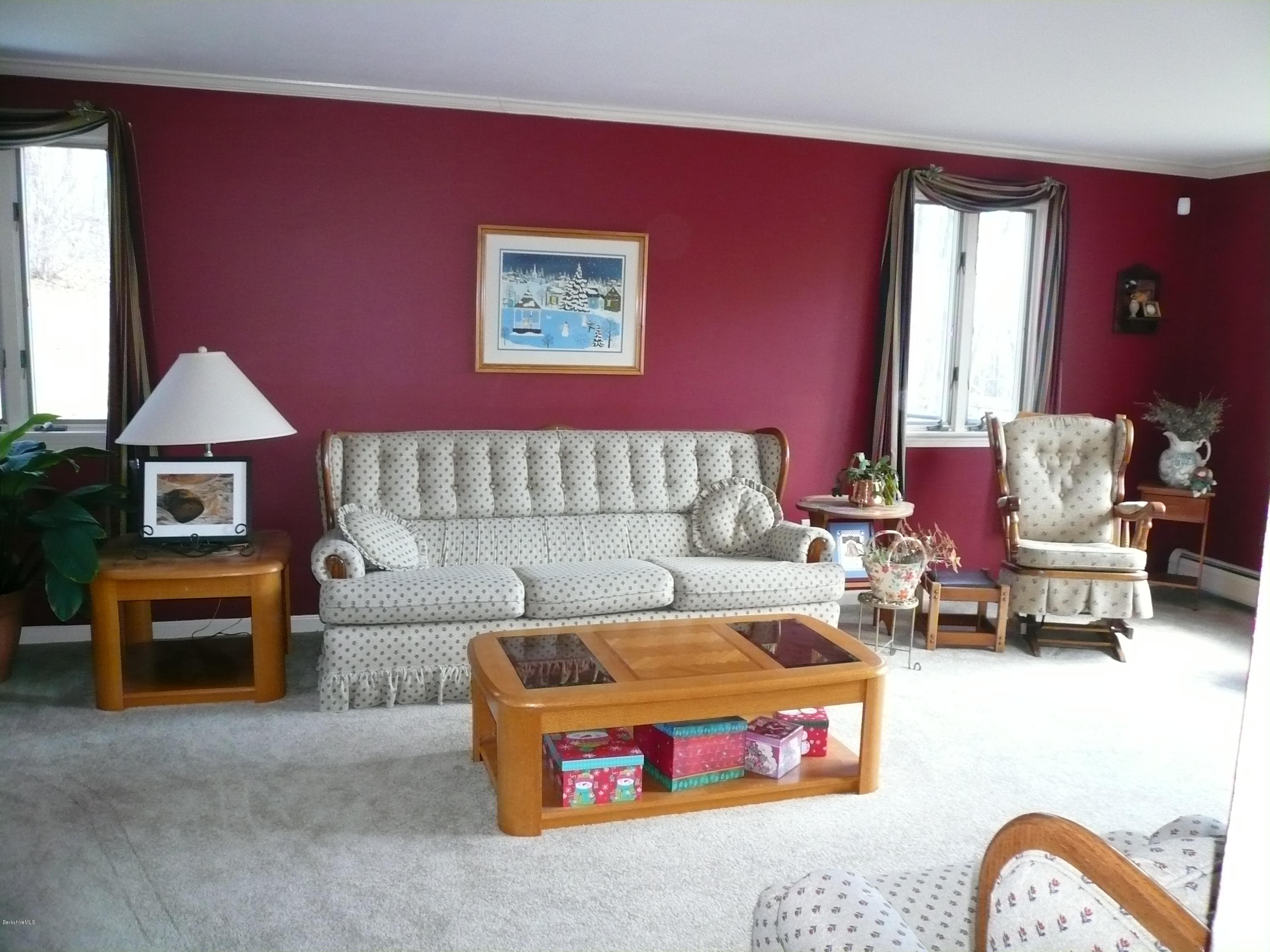 155 Valentine Road Pittsfield, MA 01201 - Photo 20 of 50 P1030562