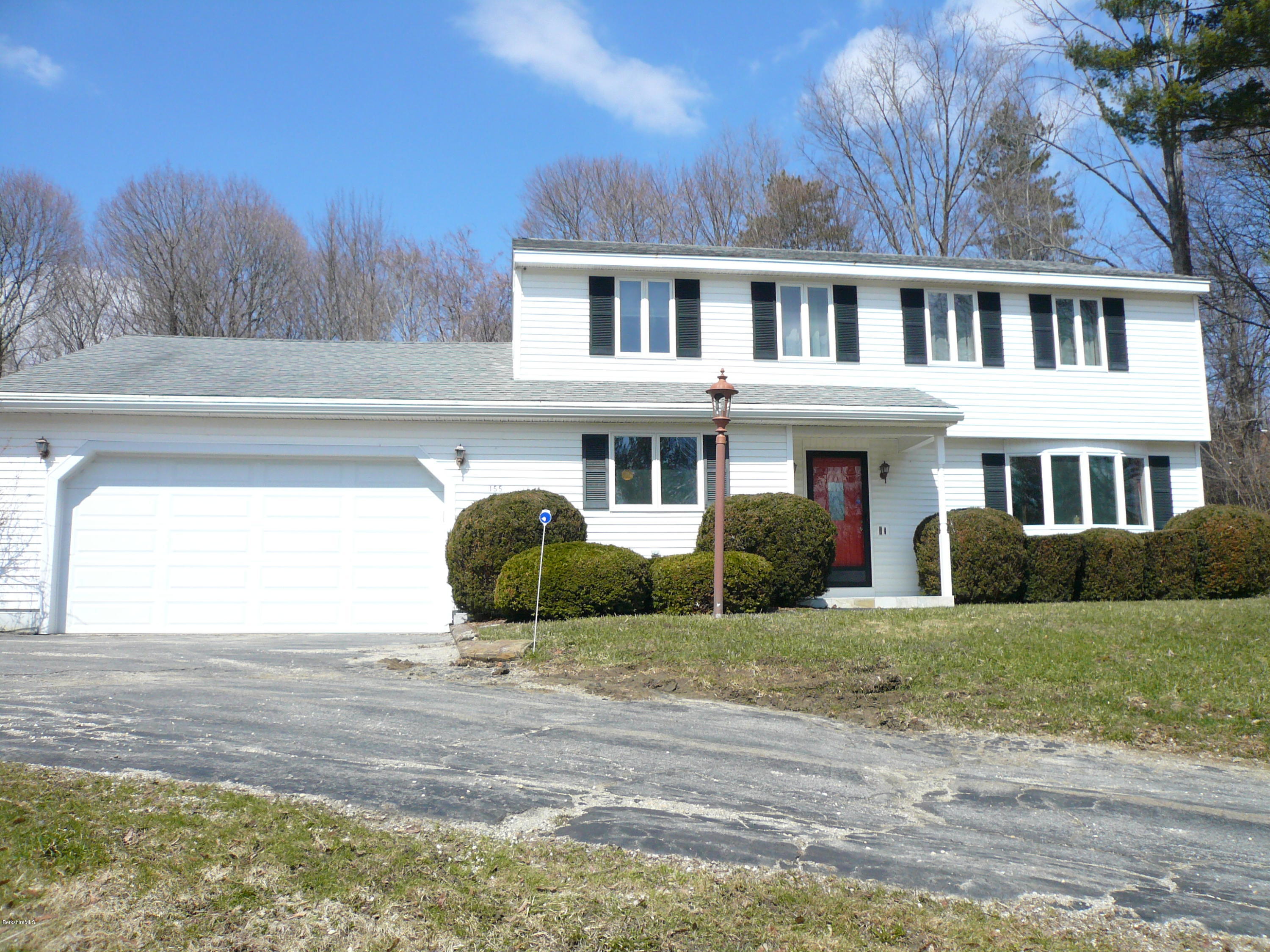 155 Valentine Road Pittsfield, MA 01201 - Photo 5 of 50 P1030600