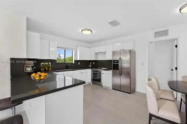 $825,000 | 10315 Southwest 176th Street, Miami, FL 33157