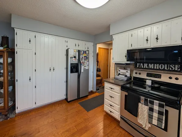 $409,000 | 3030 60th Avenue Northwest, Montevideo, MN 56265